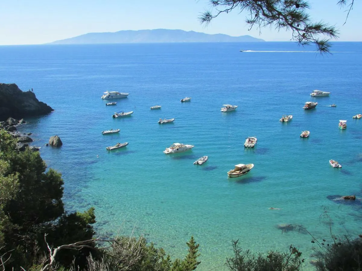 La Casetta In Piazza Porto Santo Stefano  Italië